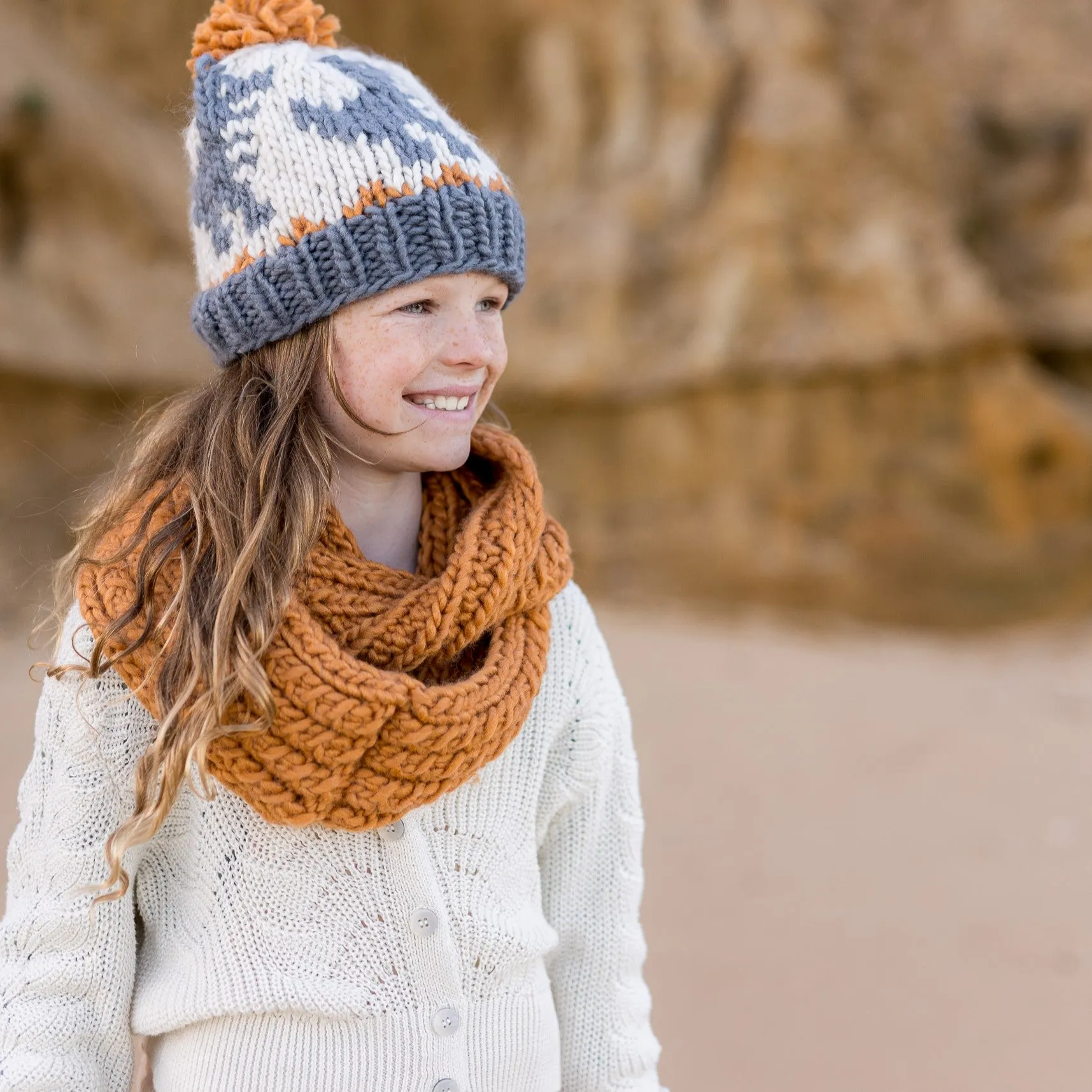 Acorn Kids: Journey Infinity Scarf Caramel