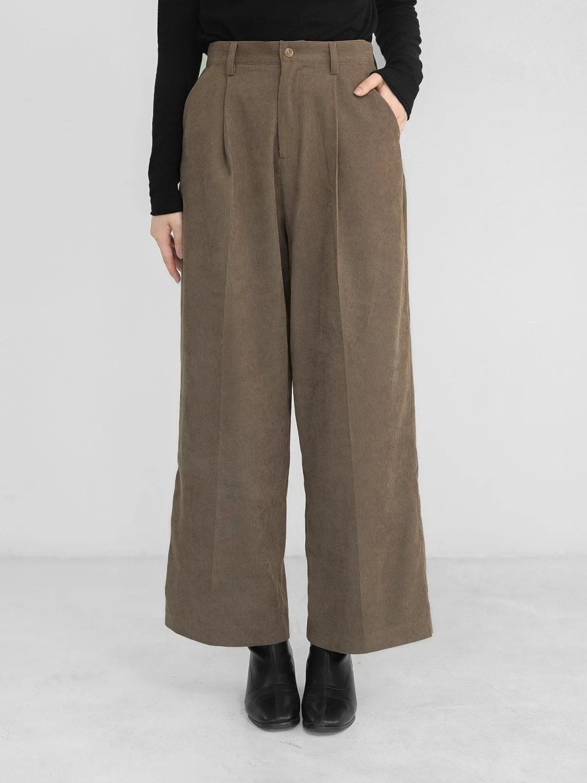 Arya Corduroy Straight Leg Pants*