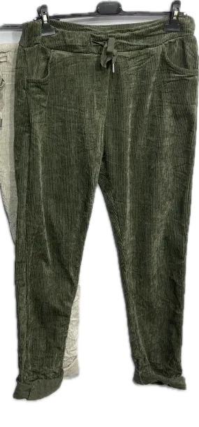 Corduroy Stretch Pants in Military