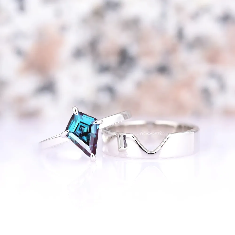 Minimalist Kite Cut Alexandrite Ring- 925 Sterling Silver