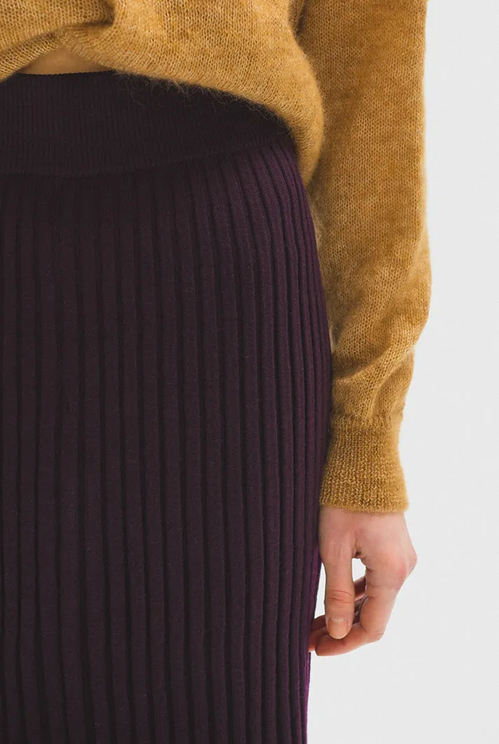 Pleated Wool Midi Skirt | Garnet