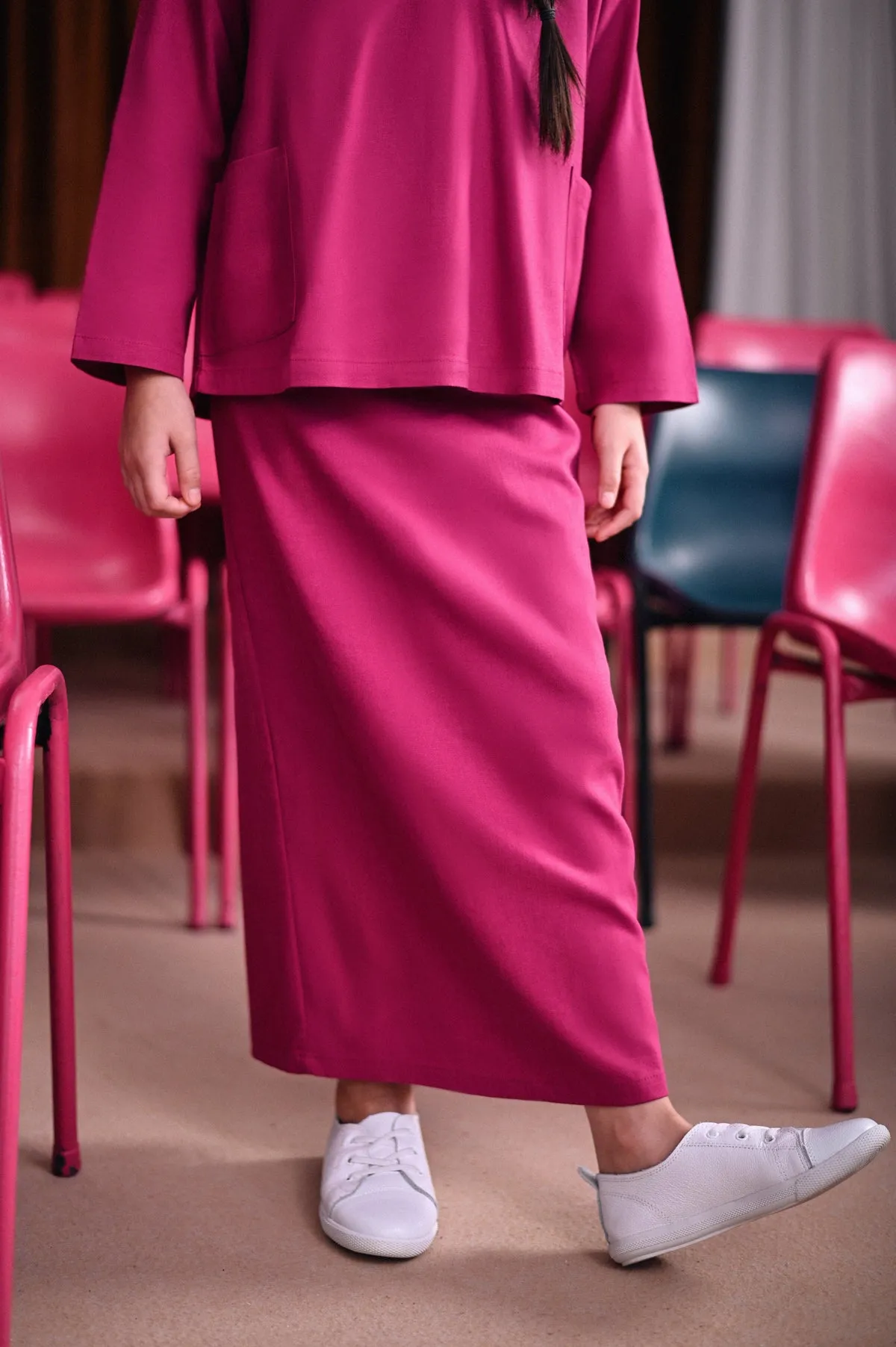 The Dulu Kita Fan Pleats Skirt - Fuchsia