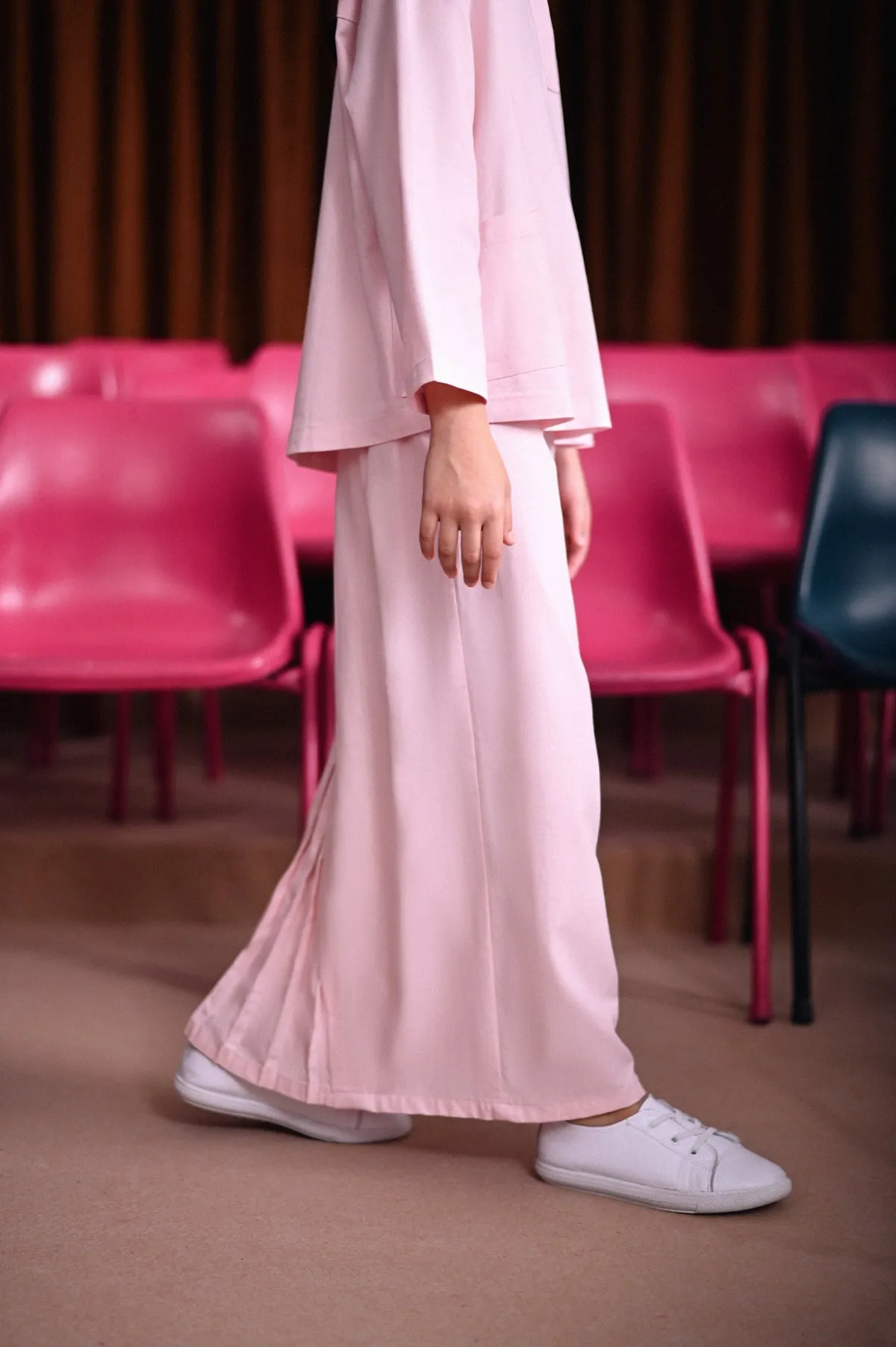 The Dulu Kita Fan Pleats Skirt - Pink