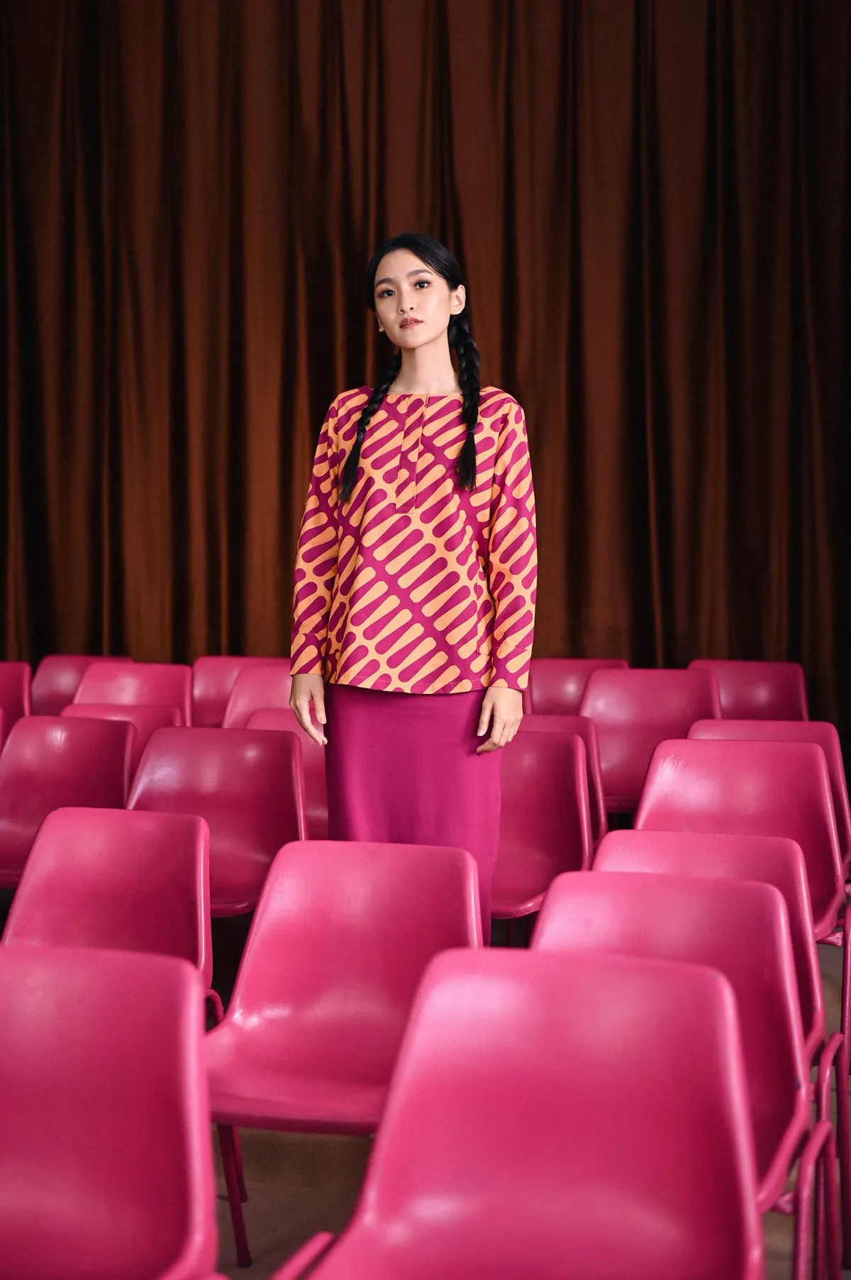 The Dulu Kita Women Fan Pleats Skirt - Fuchsia