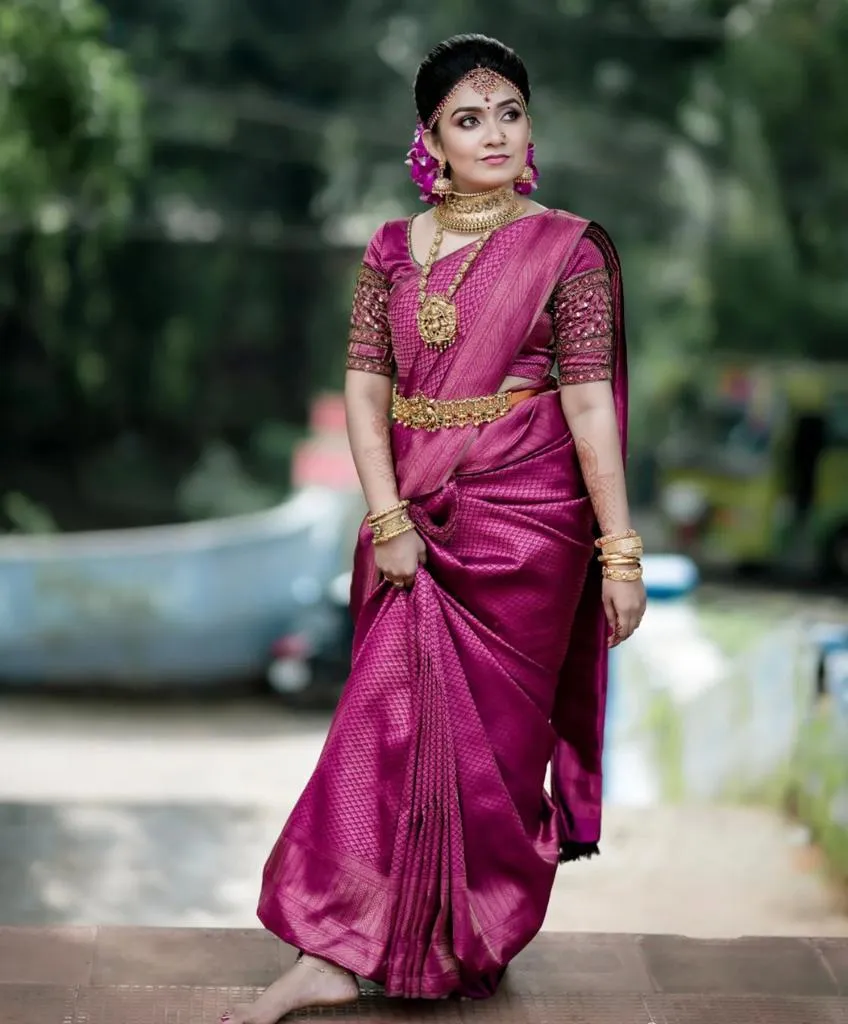 Trendy Purple Soft Silk Saree With Innovative Blouse Piece