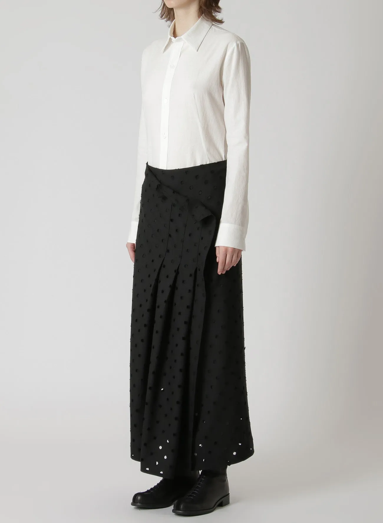 WOOL/POLYESTER GABARDINE PLEATED WRAP SKIRT